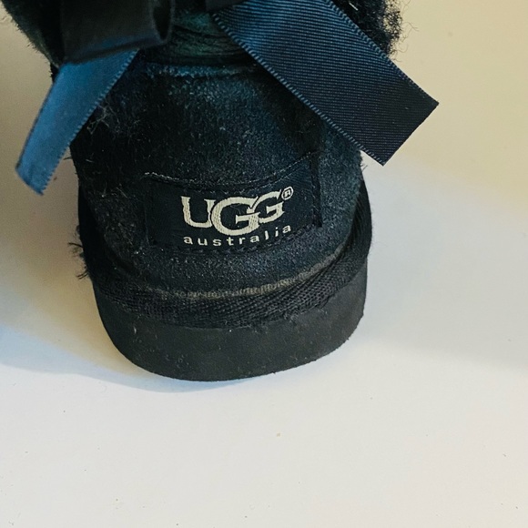 UGG Bailey Bow Black Sheepskin Shearling Lined short Boots - Picture 3 of 6